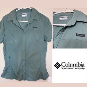 Columbia Women’s Small Green Button Down Active Top Short Sleeve Field Shirt